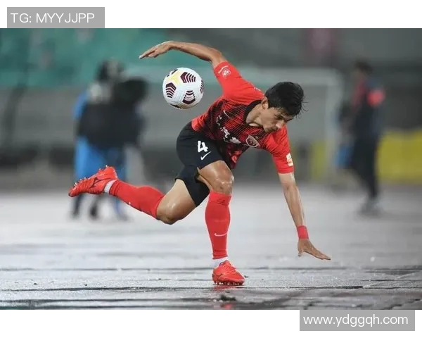 印度超泰坦与东北联的激烈对决引发球迷热议与期待 印度超泰坦与东北联的激烈对决引发球迷热议与期待