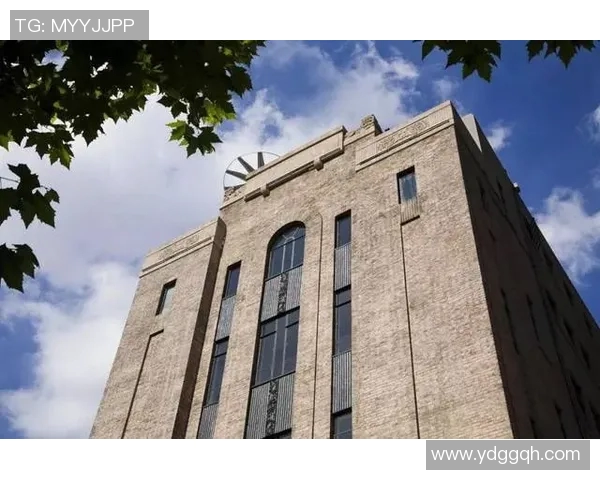 徐昕的艺术之路:从创作初心到当代艺术的探索与反思 徐昕的艺术之路:从创作初心到当代艺术的探索与反思